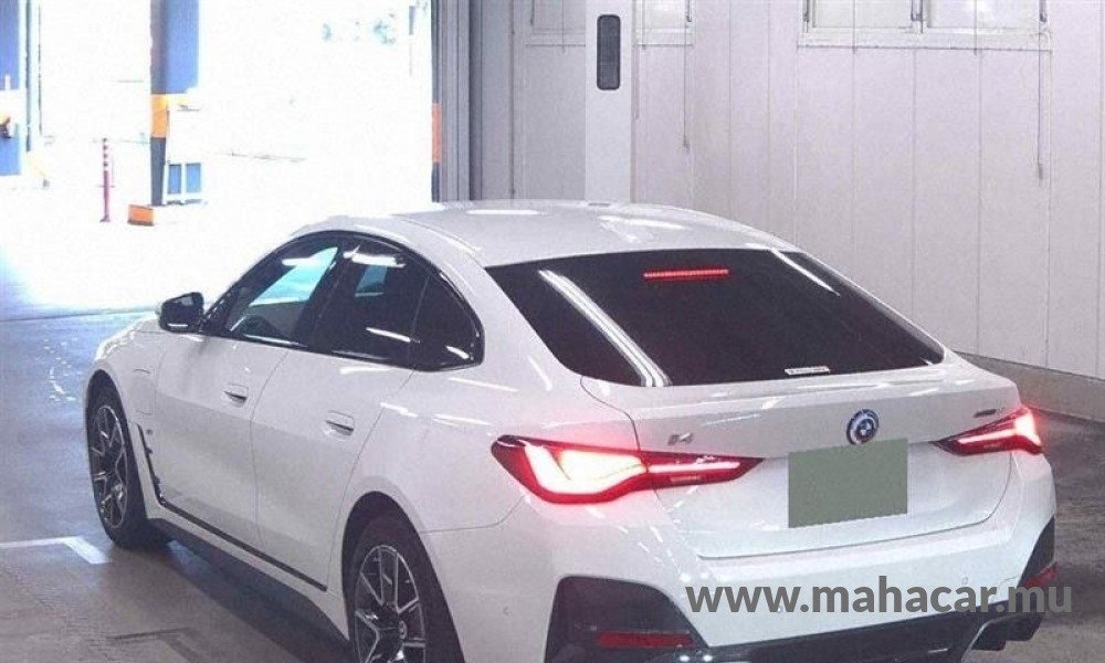2023 BMW i4 photo 4