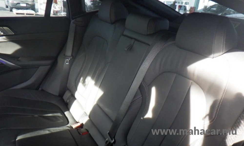 2021 BMW X 6 photo 6