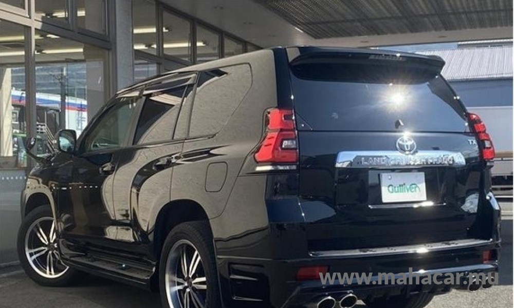 2021 Toyota Land Cruiser  Prado photo 9