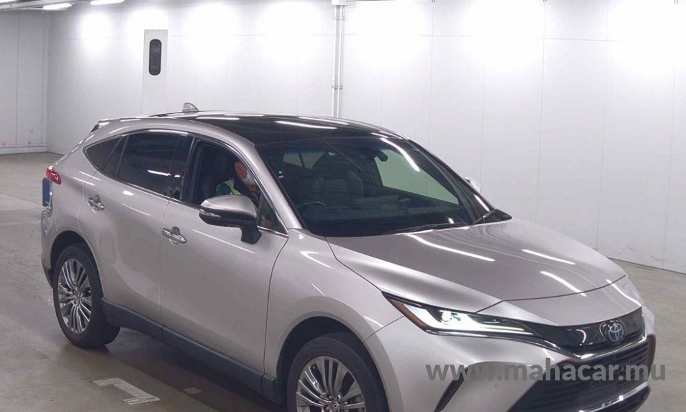 2021 Toyota Harrier photo 3