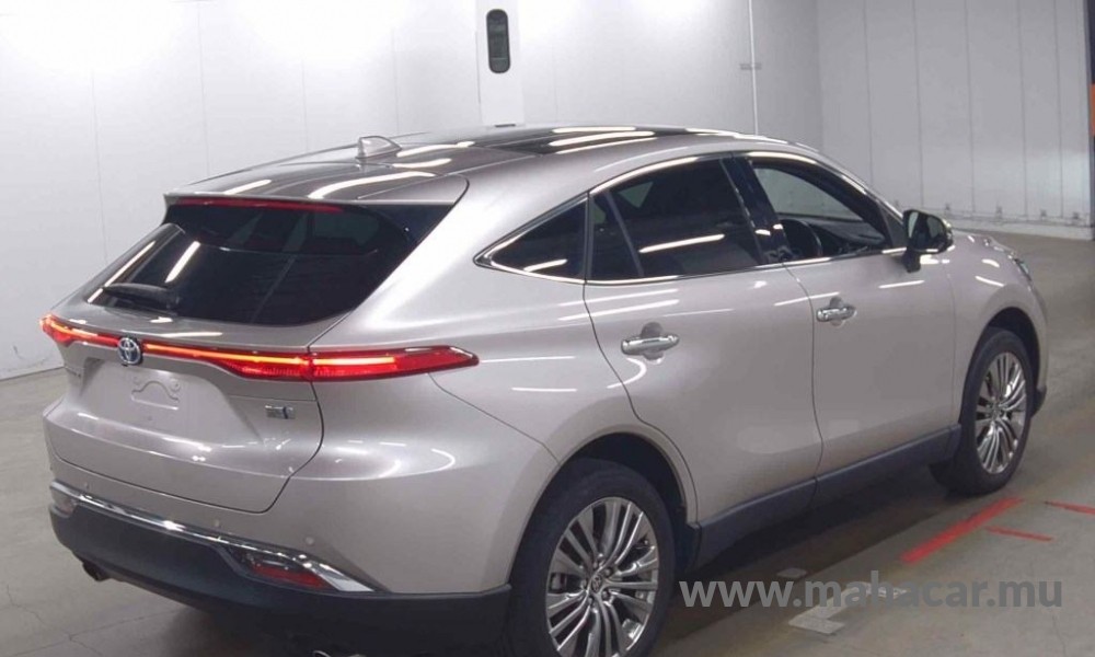 2021 Toyota Harrier photo 4