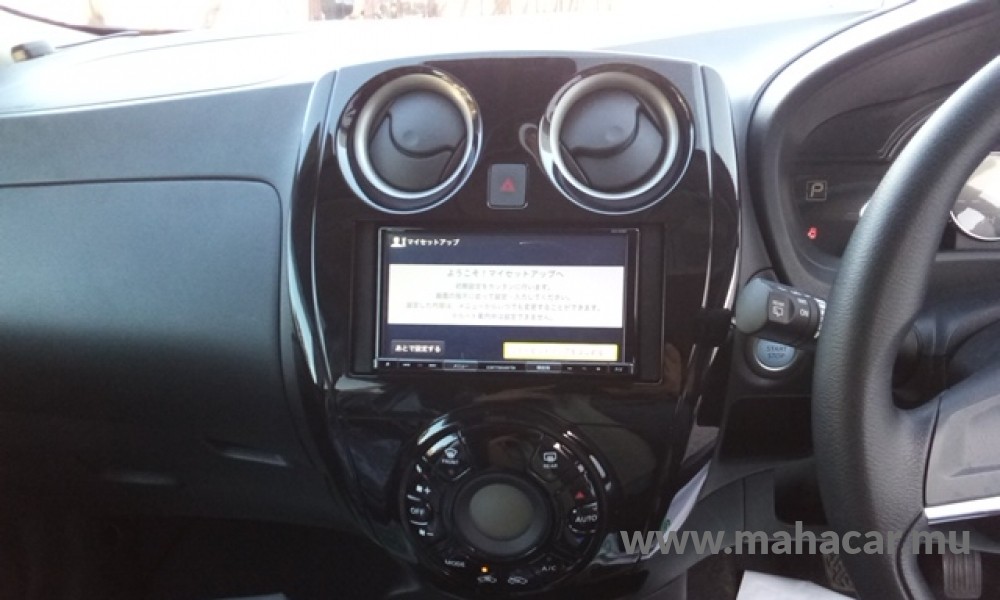 2020 Nissan NOTE E-POWER photo 9