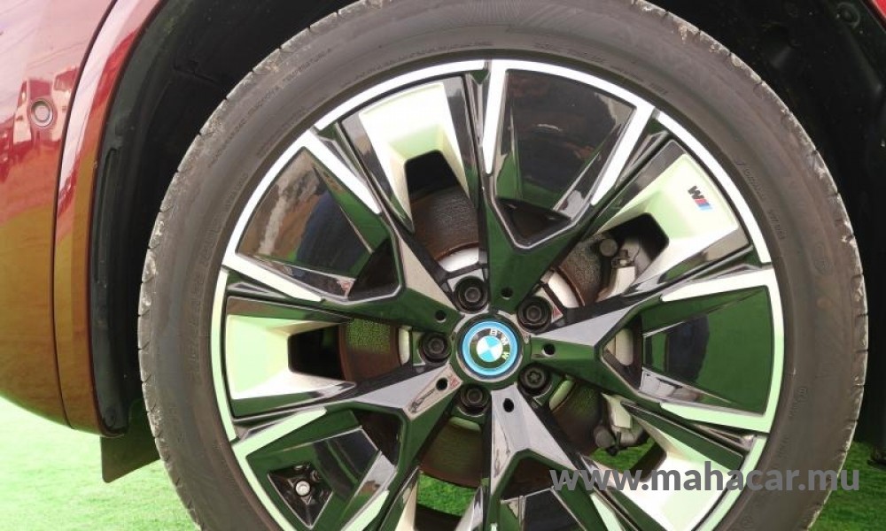 2022 BMW iX3 photo 11