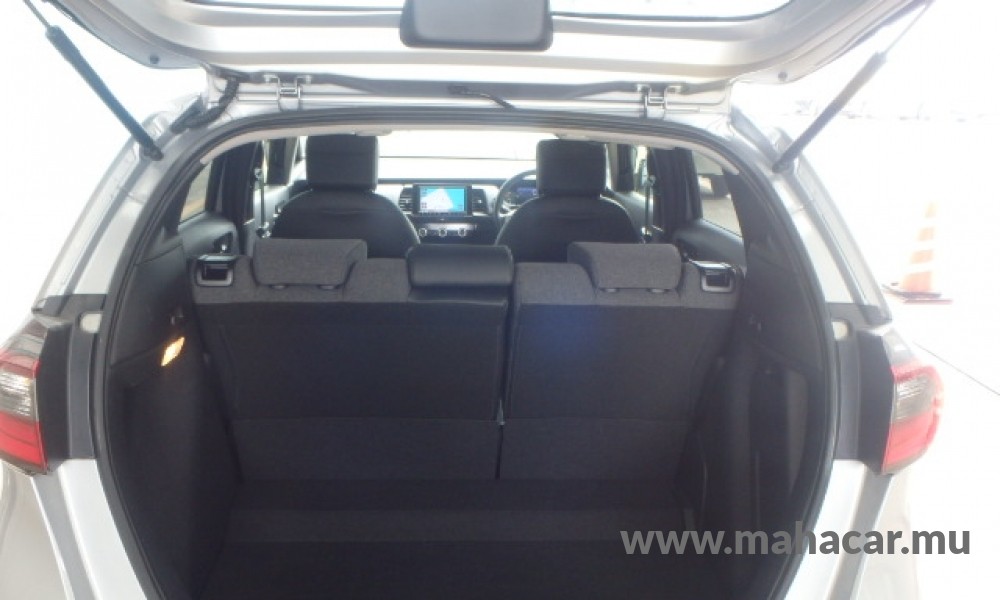 2021 Honda FIT HYBRID photo 5