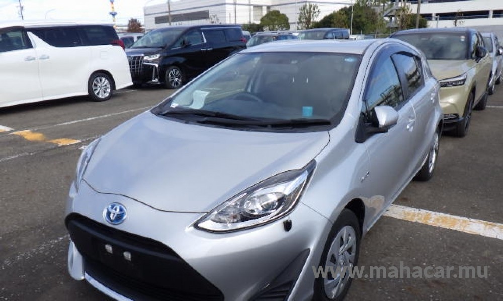 2019 Toyota AQUA, Silver