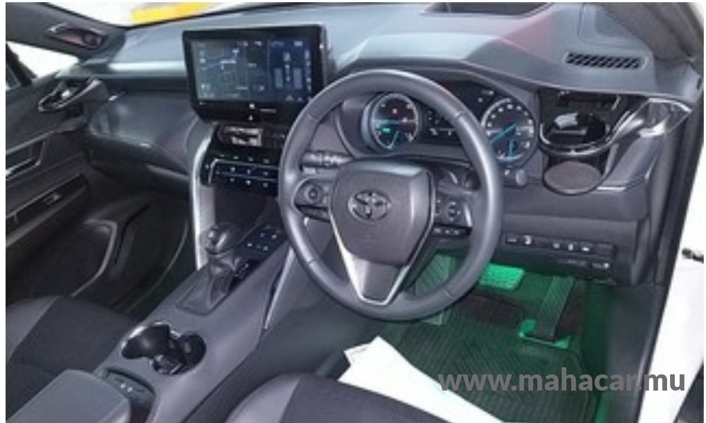 2021 Toyota Harrier photo 4