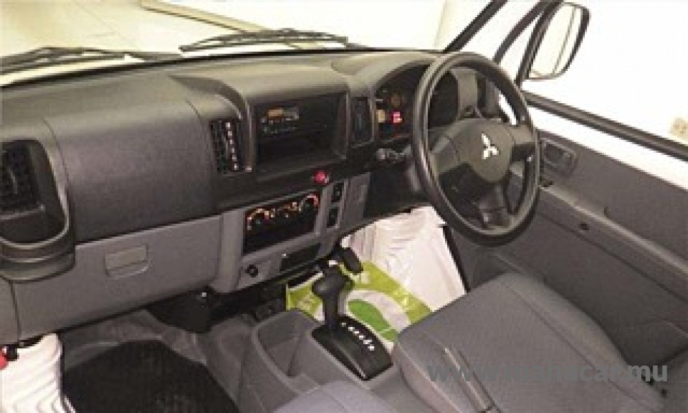 2022 Mitsubishi Mini Cab photo 4