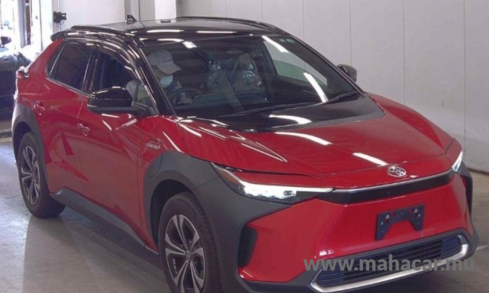 2022 Toyota BZ4X photo 2