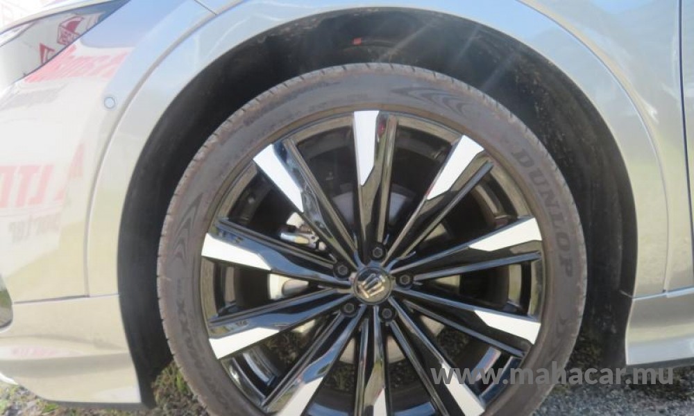 2023 Toyota Crown photo 14