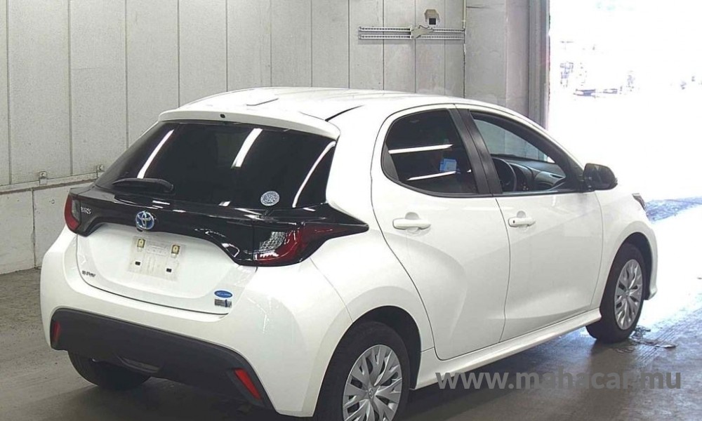 2021 Toyota Yaris photo 3