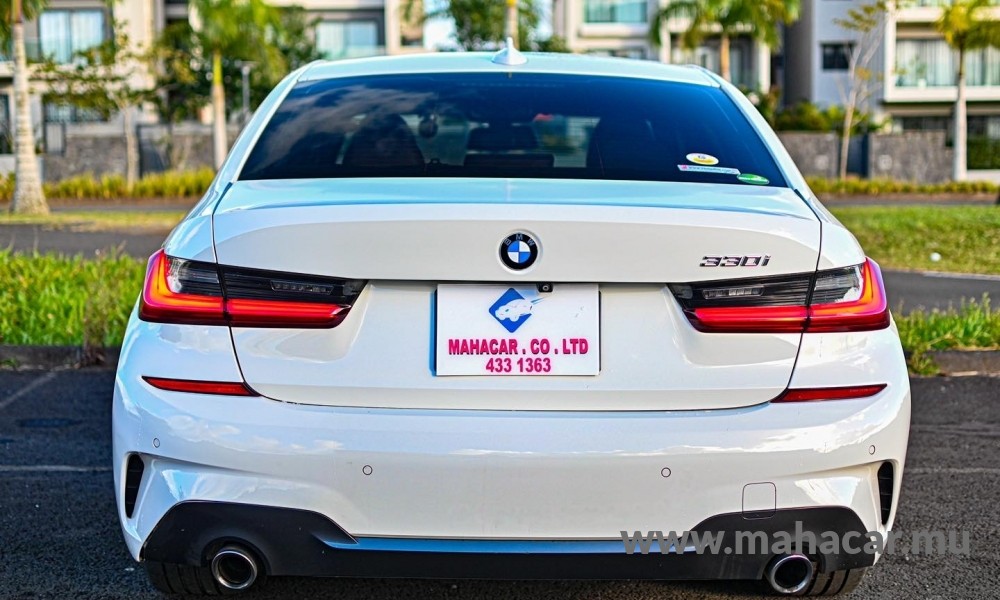 2020 BMW 330i photo 14