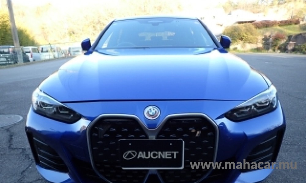 2022 BMW i4, Blue