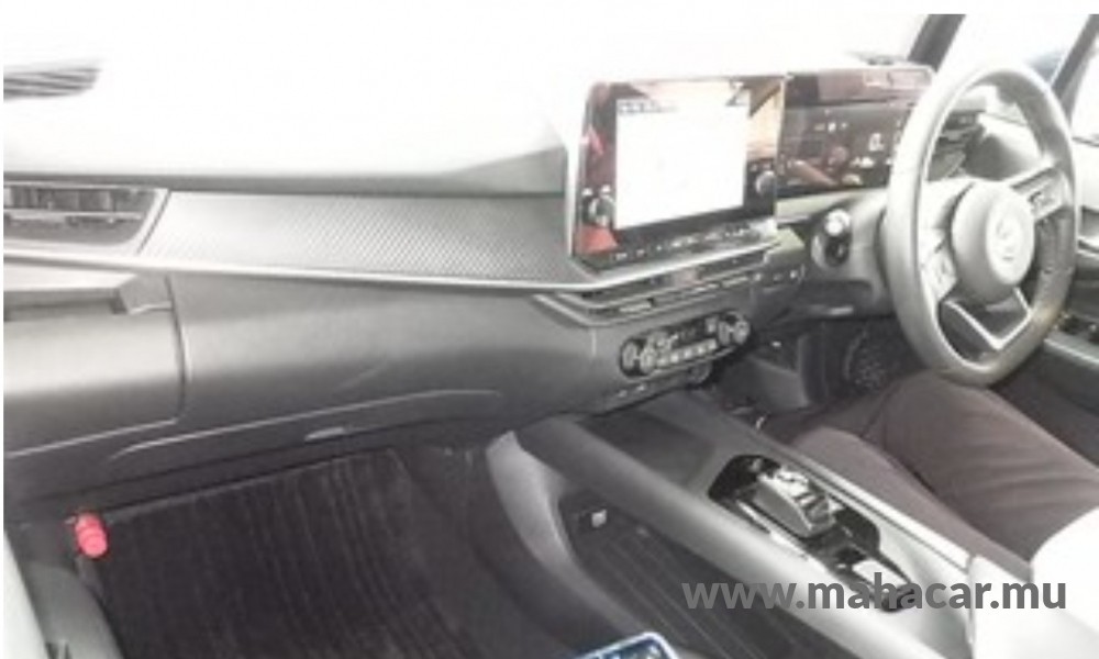 2021 Nissan NOTE E-POWER photo 2