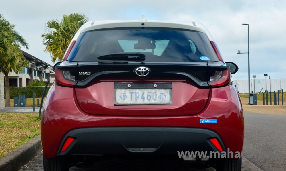 2020 Toyota Yaris photo 11