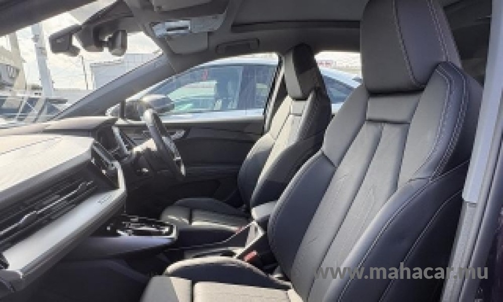 2023 AUDI Q4 photo 6