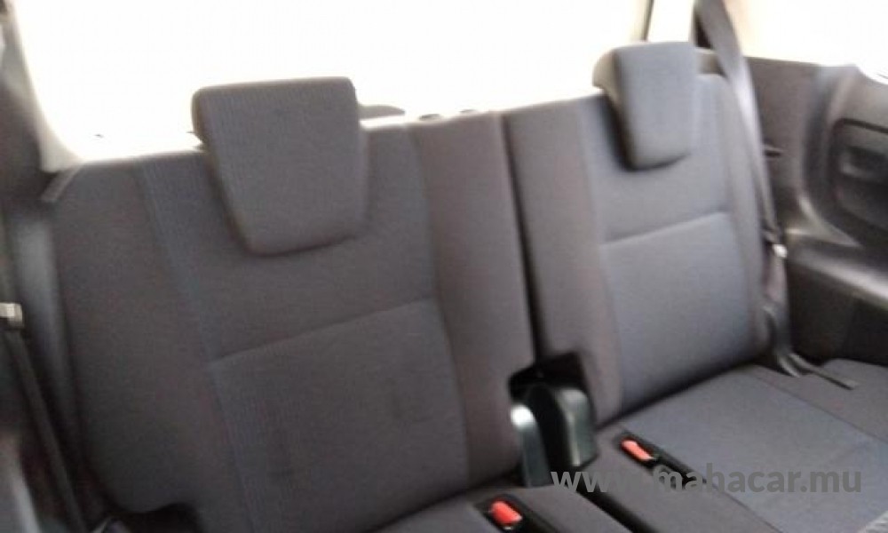 2020 Toyota Noah photo 11