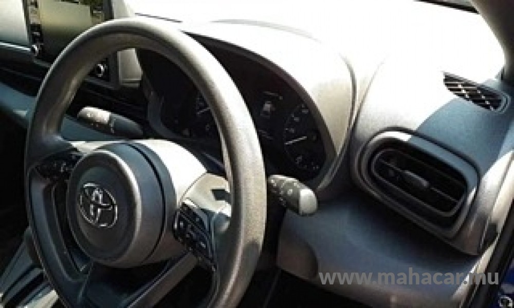 2021 Toyota Yaris Hybrid photo 7
