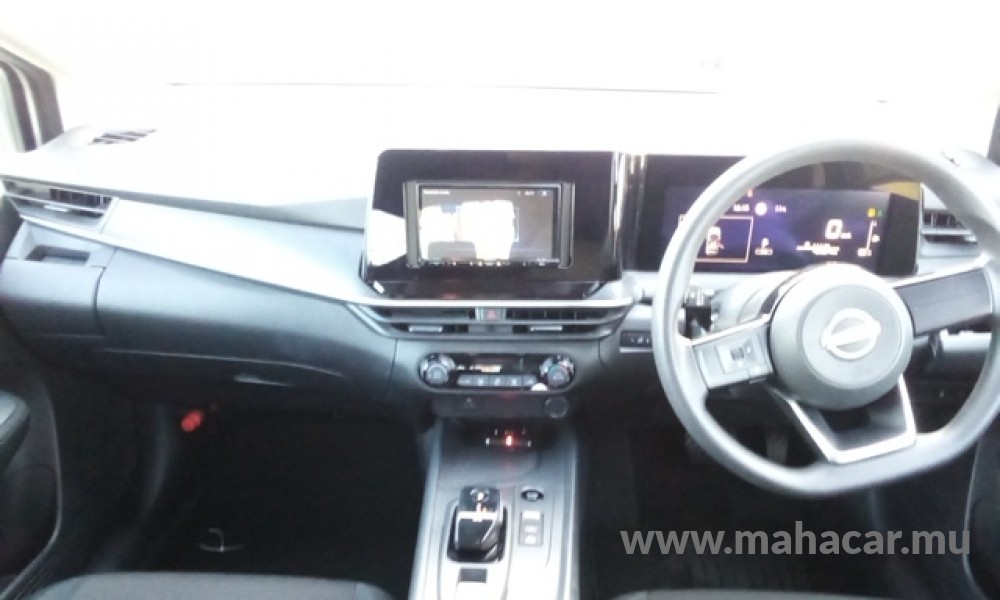 2022 Nissan NOTE E-POWER photo 9