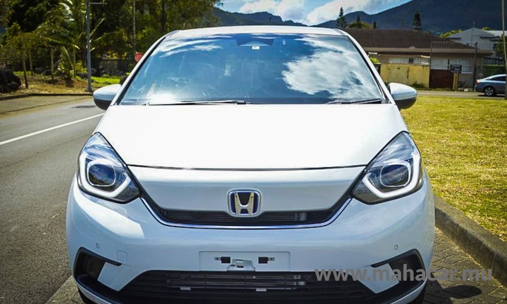 2020 Honda FIT HYBRID photo 2