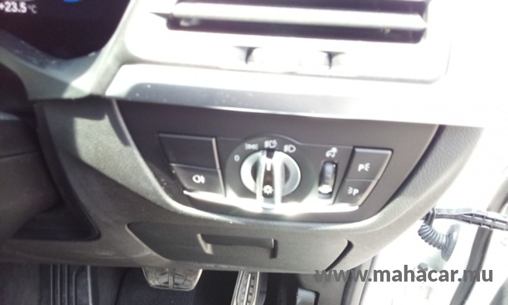 2022 BMW iX3 photo 2