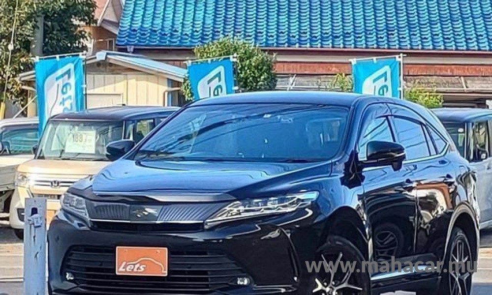 2020 Toyota Harrier, Black