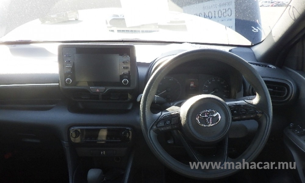 2022 Toyota Yaris Hybrid photo 4