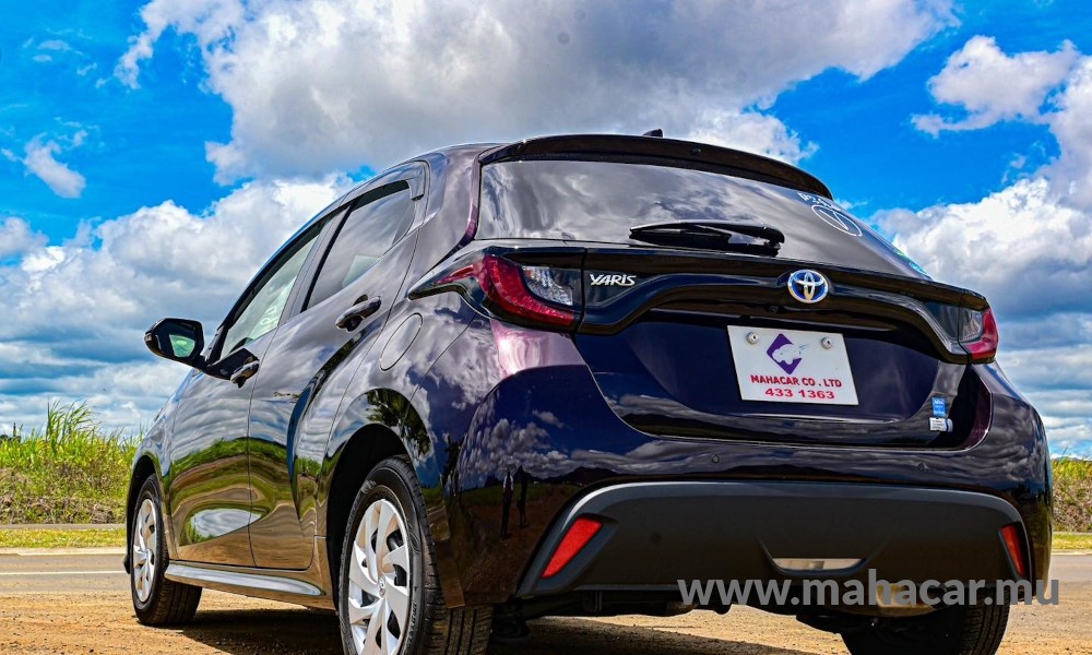 2020 Toyota Yaris photo 5