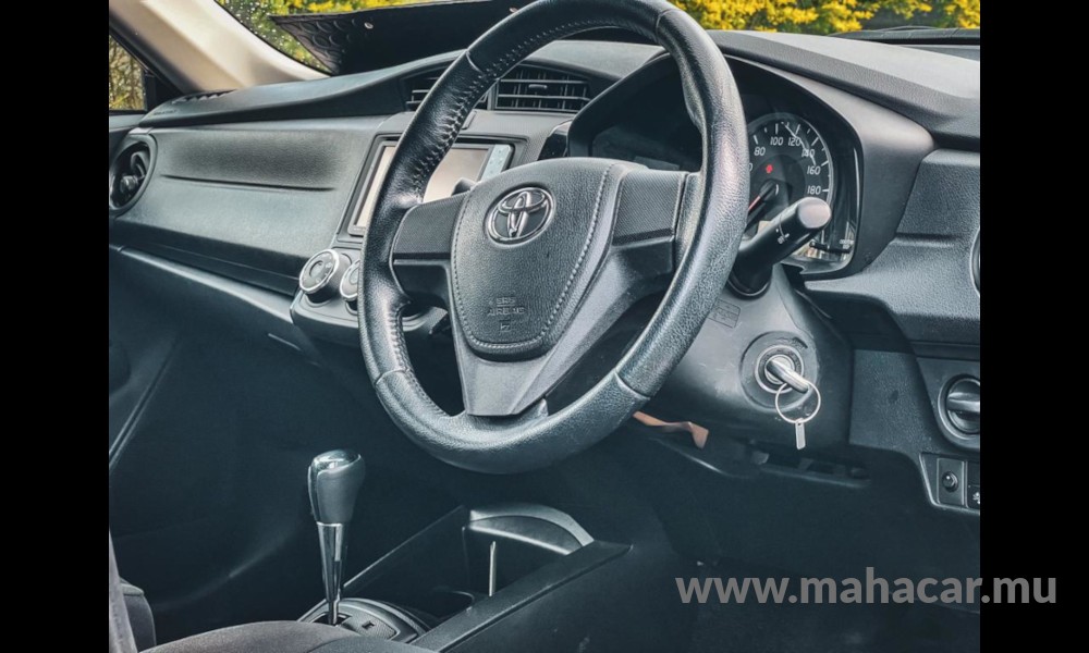 2018 Toyota Corolla Axio photo 6