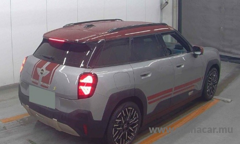 2024 MINI COOPER photo 3