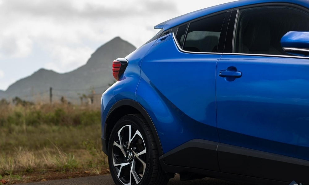 2020 Toyota CHR HYBRID photo 5