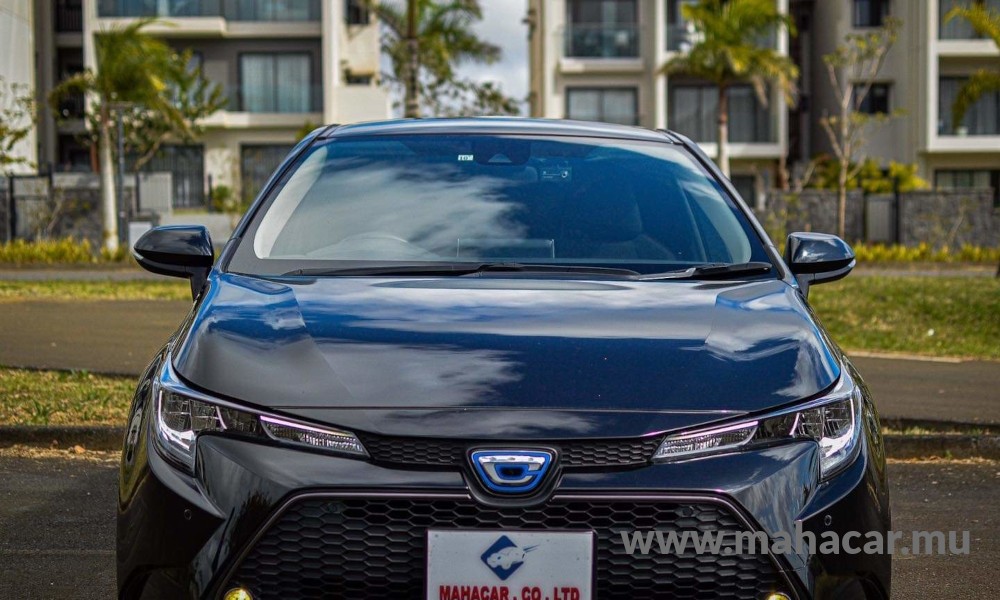2019 Toyota Corolla Touring, Black