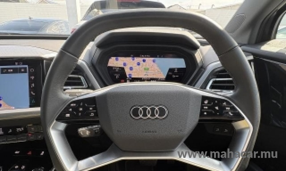 2023 AUDI Q4 photo 12