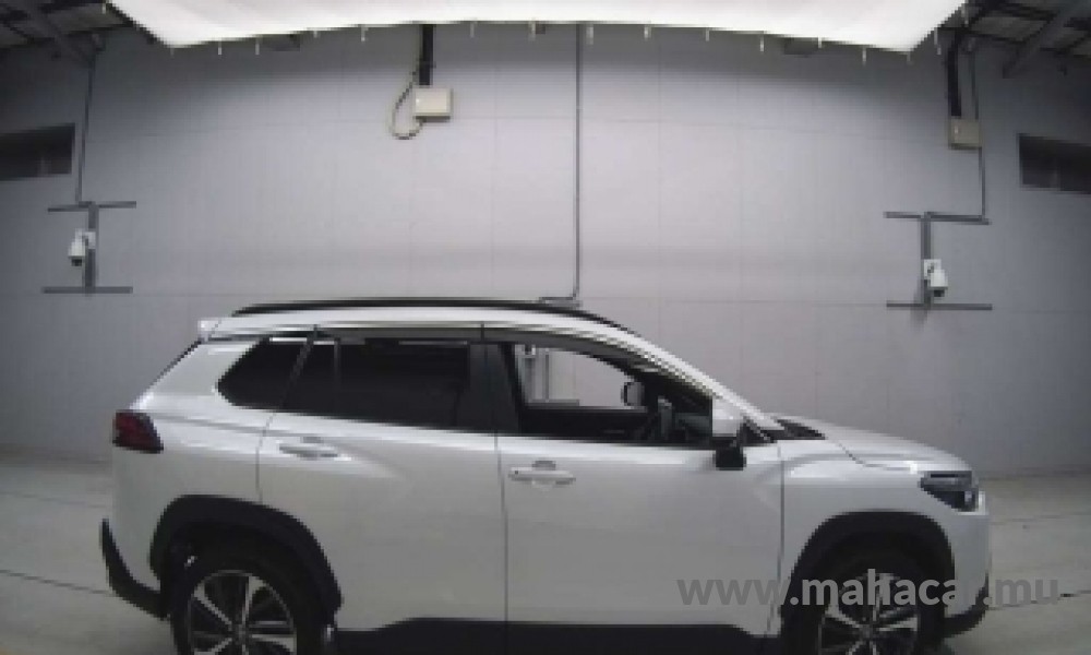 2023 Toyota COROLLA CROSS photo 3