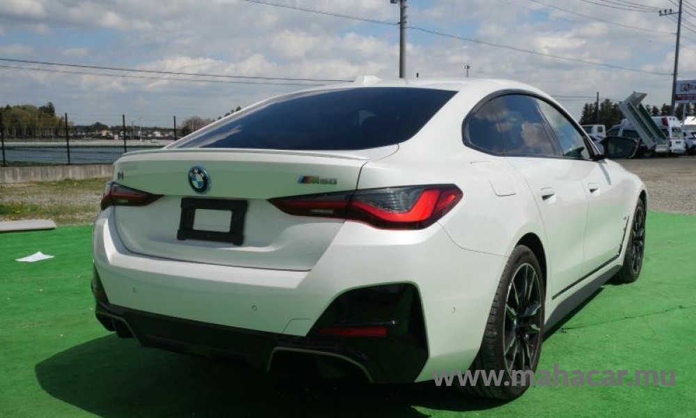 2022 BMW i4 photo 3