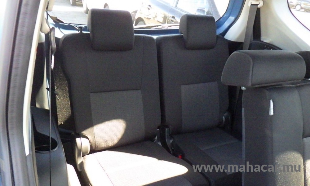 2022 Toyota Sienta photo 7