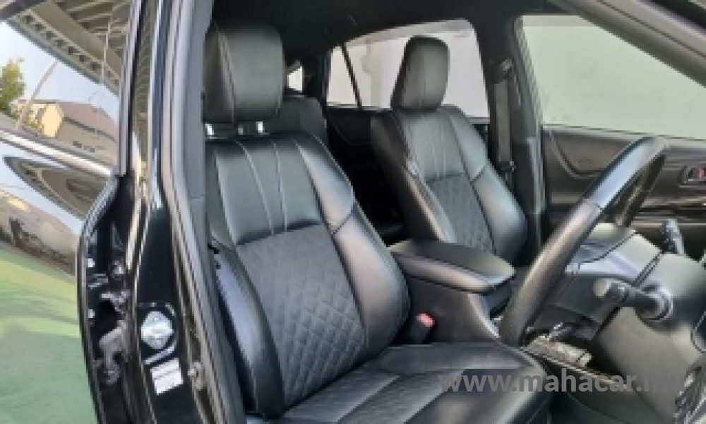 2020 Toyota Harrier photo 3
