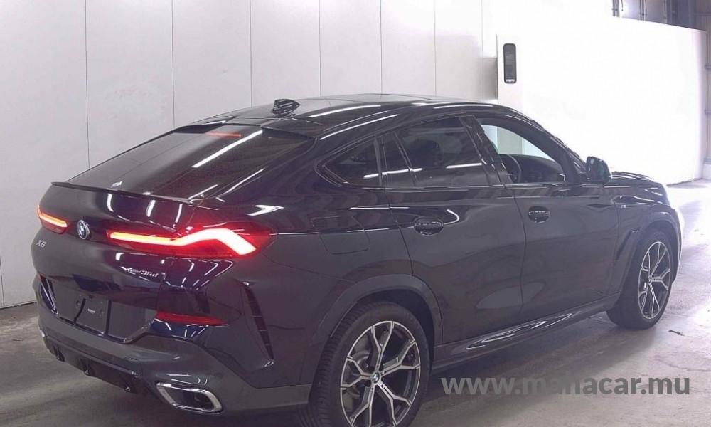 2021 BMW X 6 photo 3