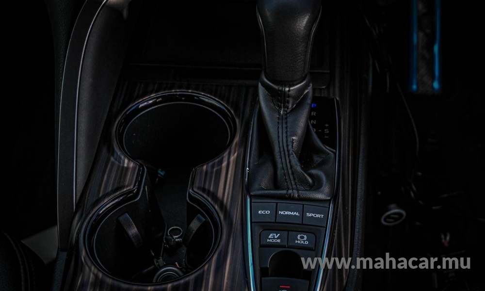 2019 Toyota Camry photo 12