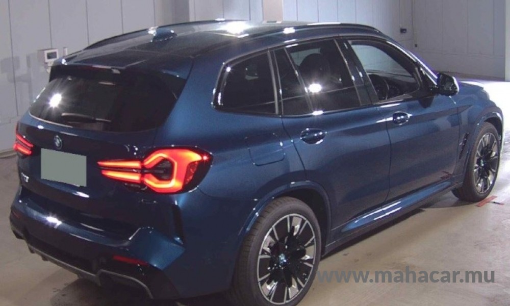 2023 BMW iX3 photo 4