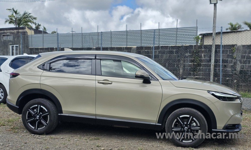 2023 Honda Vezel X Hybrid photo 6