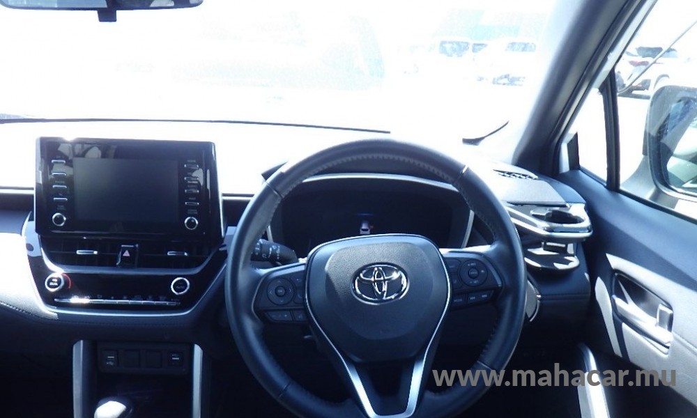 2022 Toyota COROLLA CROSS photo 8