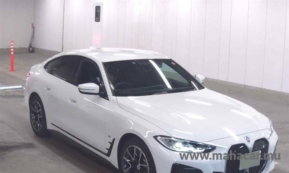 2023 BMW i4 photo 3