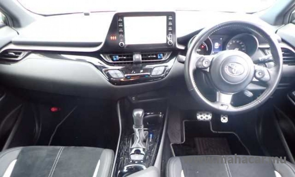 2021 Toyota CHR HYBRID photo 3