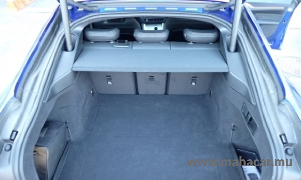 2022 BMW i4 photo 15