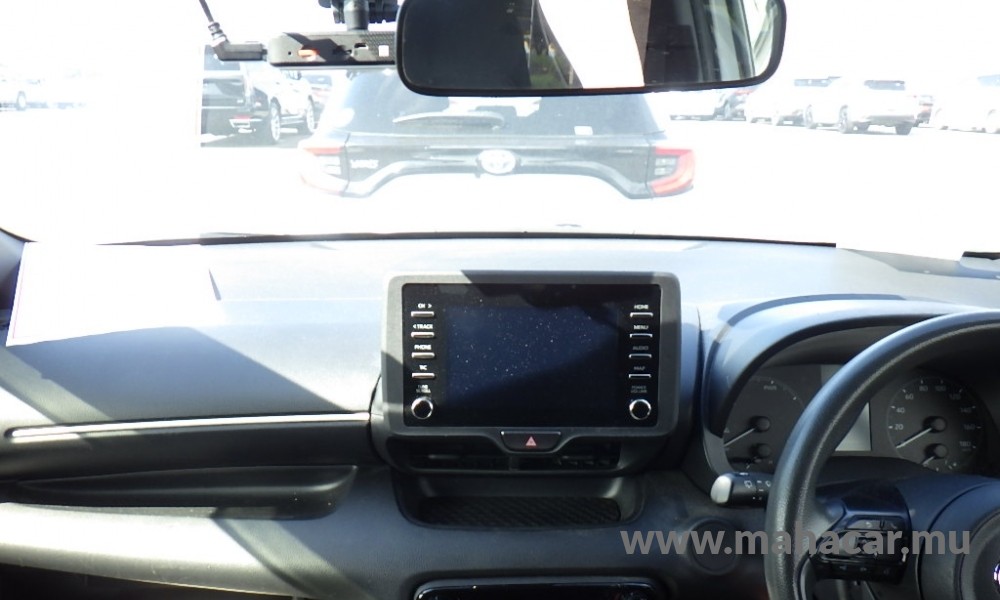 2021 Toyota Yaris photo 3