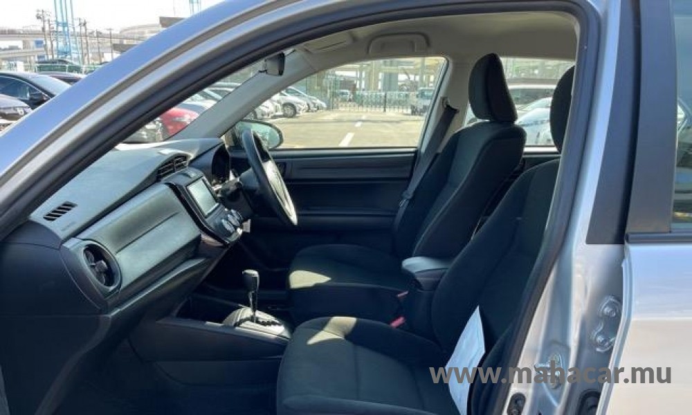 2019 Toyota Corolla Axio photo 7