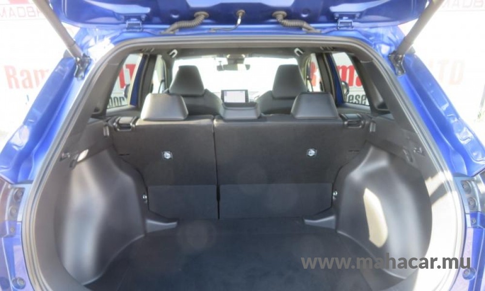 2023 Toyota COROLLA CROSS photo 12