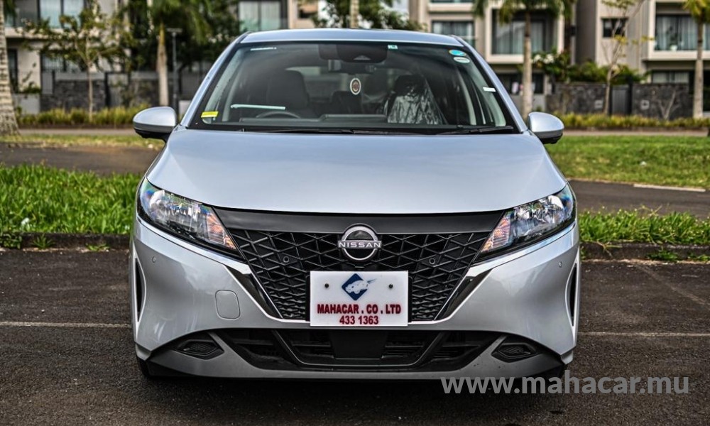2021 Nissan NOTE E-POWER photo 2