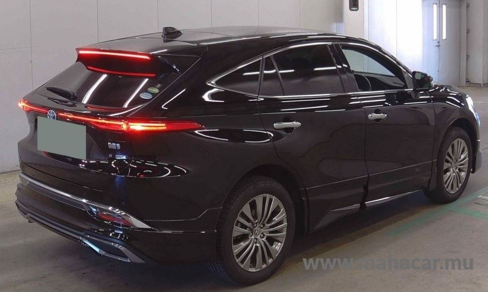 2021 Toyota Harrier photo 3