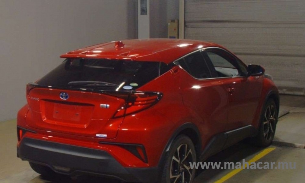 2020 Toyota CHR HYBRID photo 9